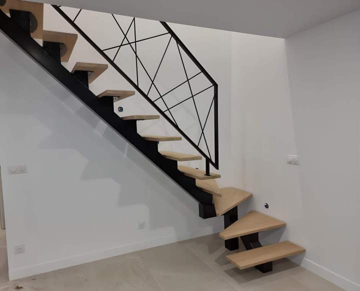 Escalier sur mesure en métal Pringy